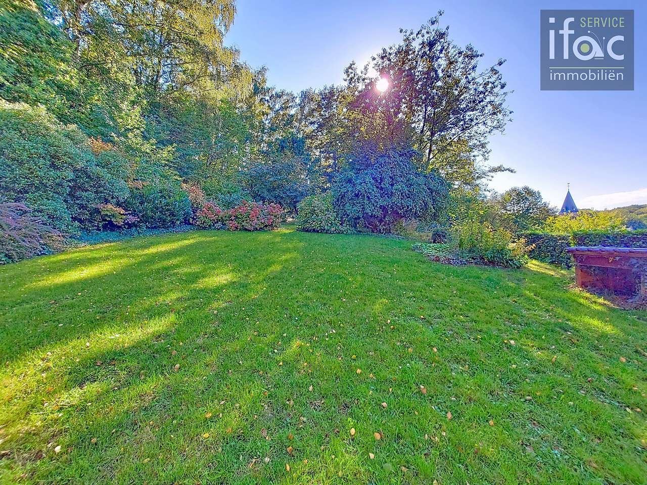 Idyllisch gelegen villa op ±33,40 are in hartje Eizer