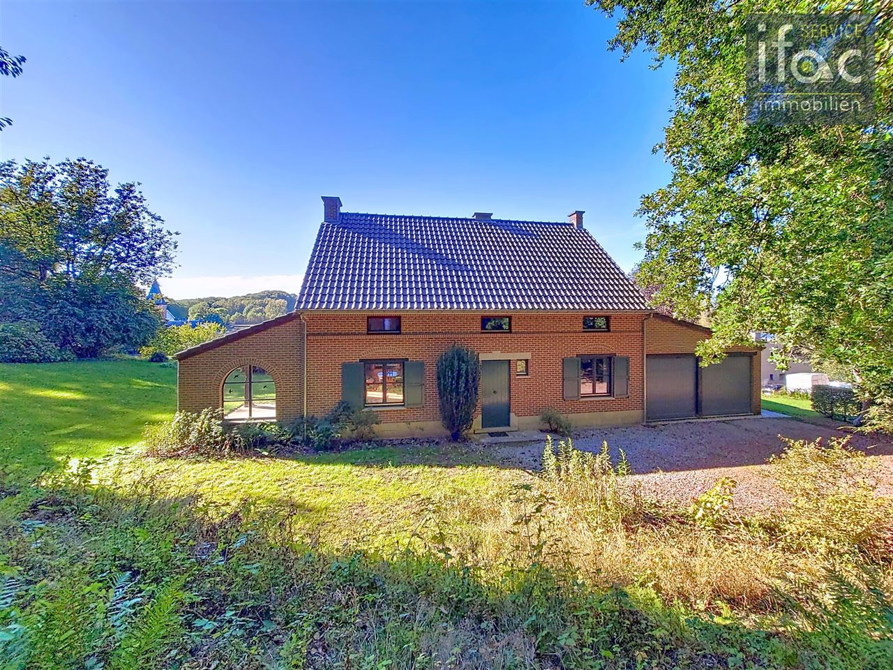 Idyllisch gelegen villa op ±33,40 are in hartje Eizer