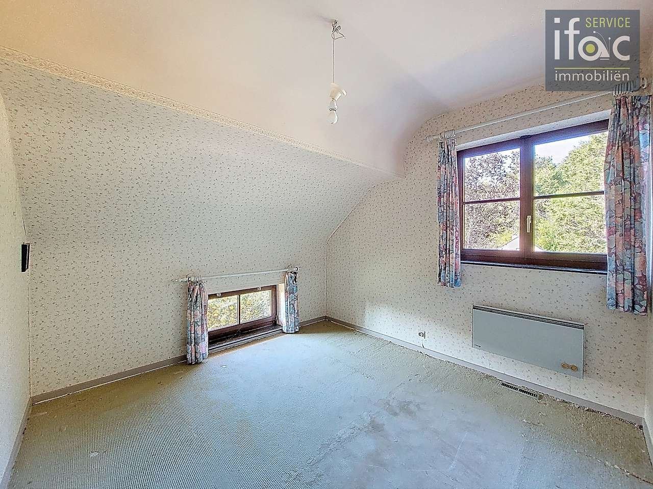 Idyllisch gelegen villa op ±33,40 are in hartje Eizer