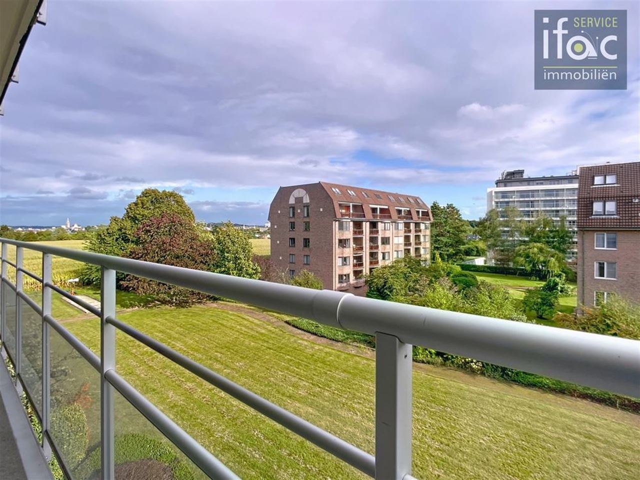 Geweldig gelegen appartement met 3 ruime slaapkamers