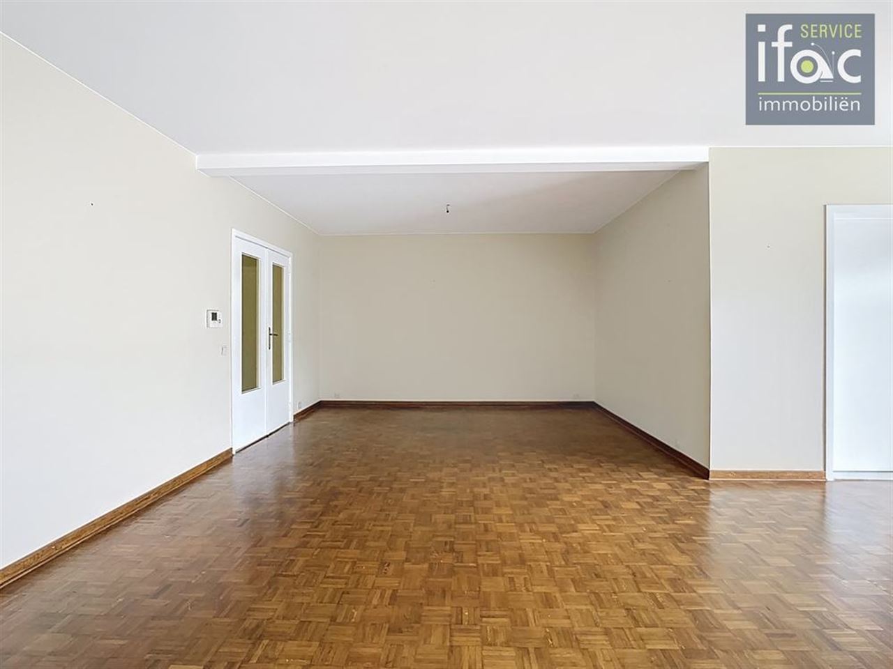 Geweldig gelegen appartement met 3 ruime slaapkamers 