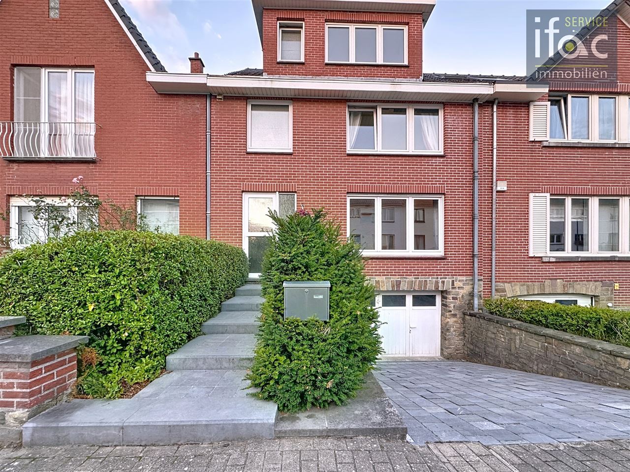 Prachtige woning in het centrum van Tervuren met 5 slpkmrs