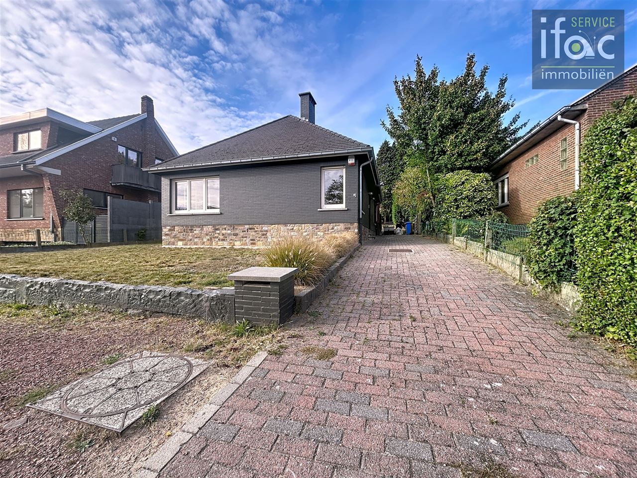 Uitstekend gelegen woning met 4 slaapkamers en 2 badkamers