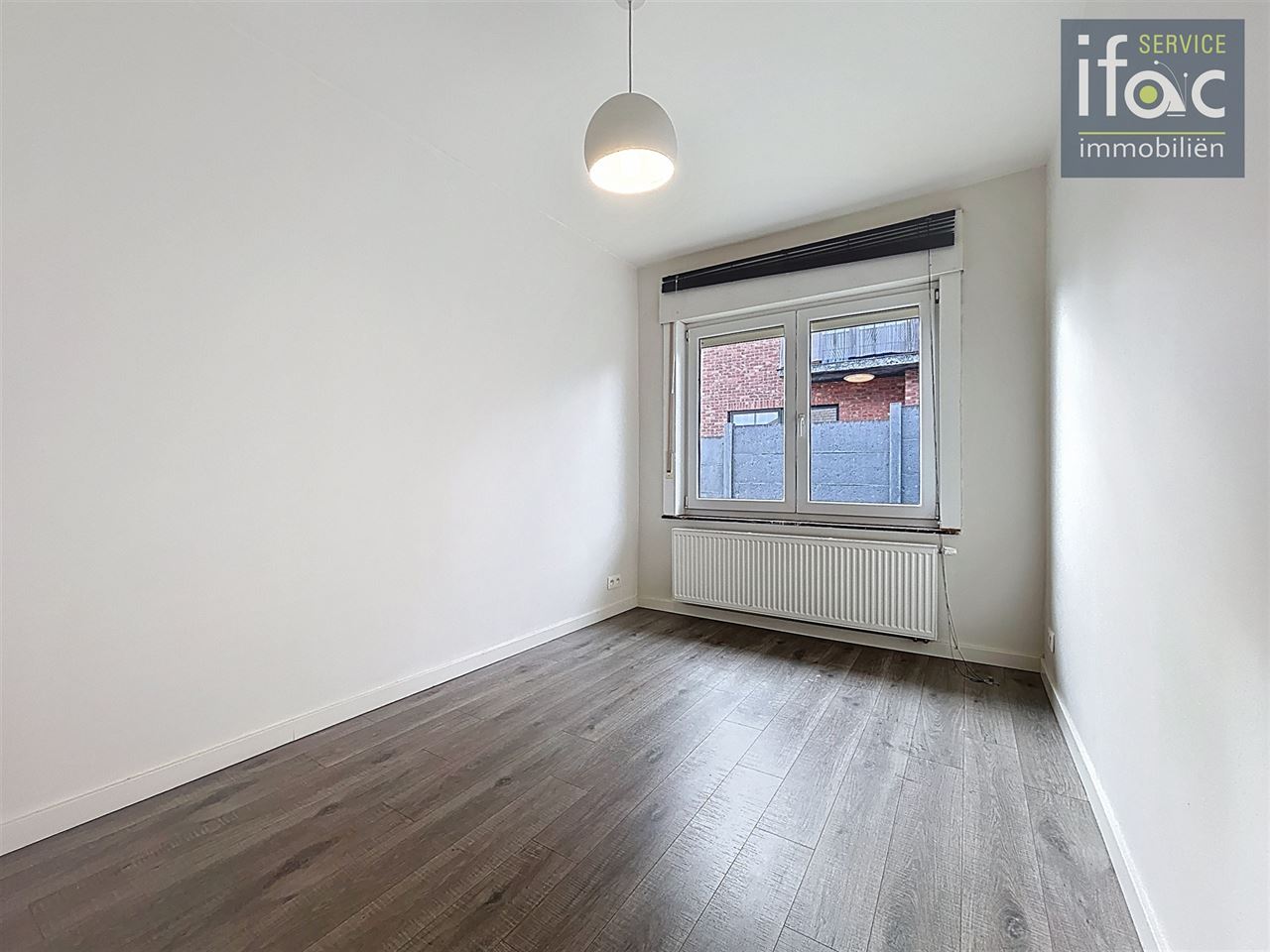 Uitstekend gelegen woning met 4 slaapkamers en 2 badkamers