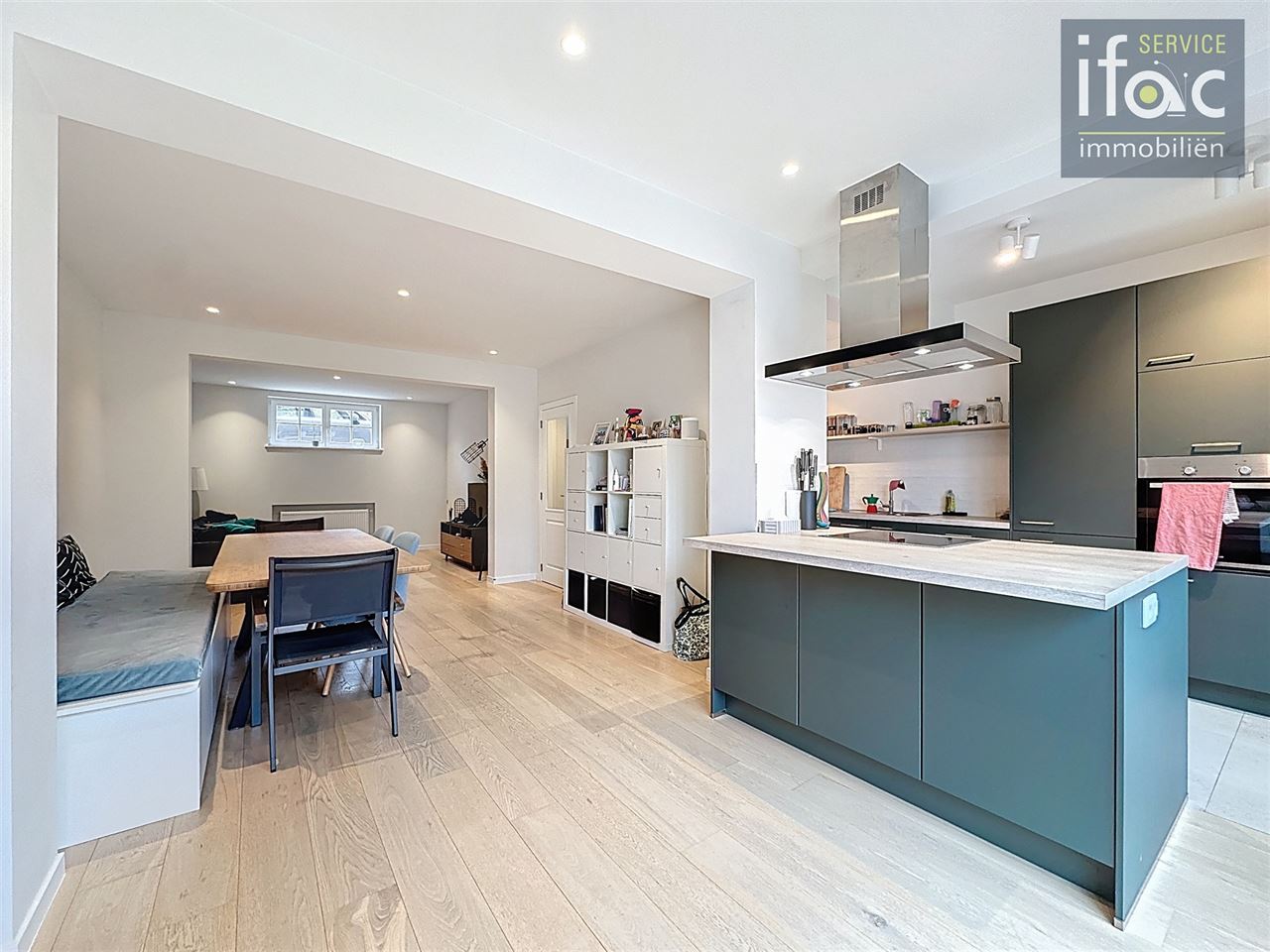 Fantastisch gerenoveerde rijwoning met 4 slaapkamers