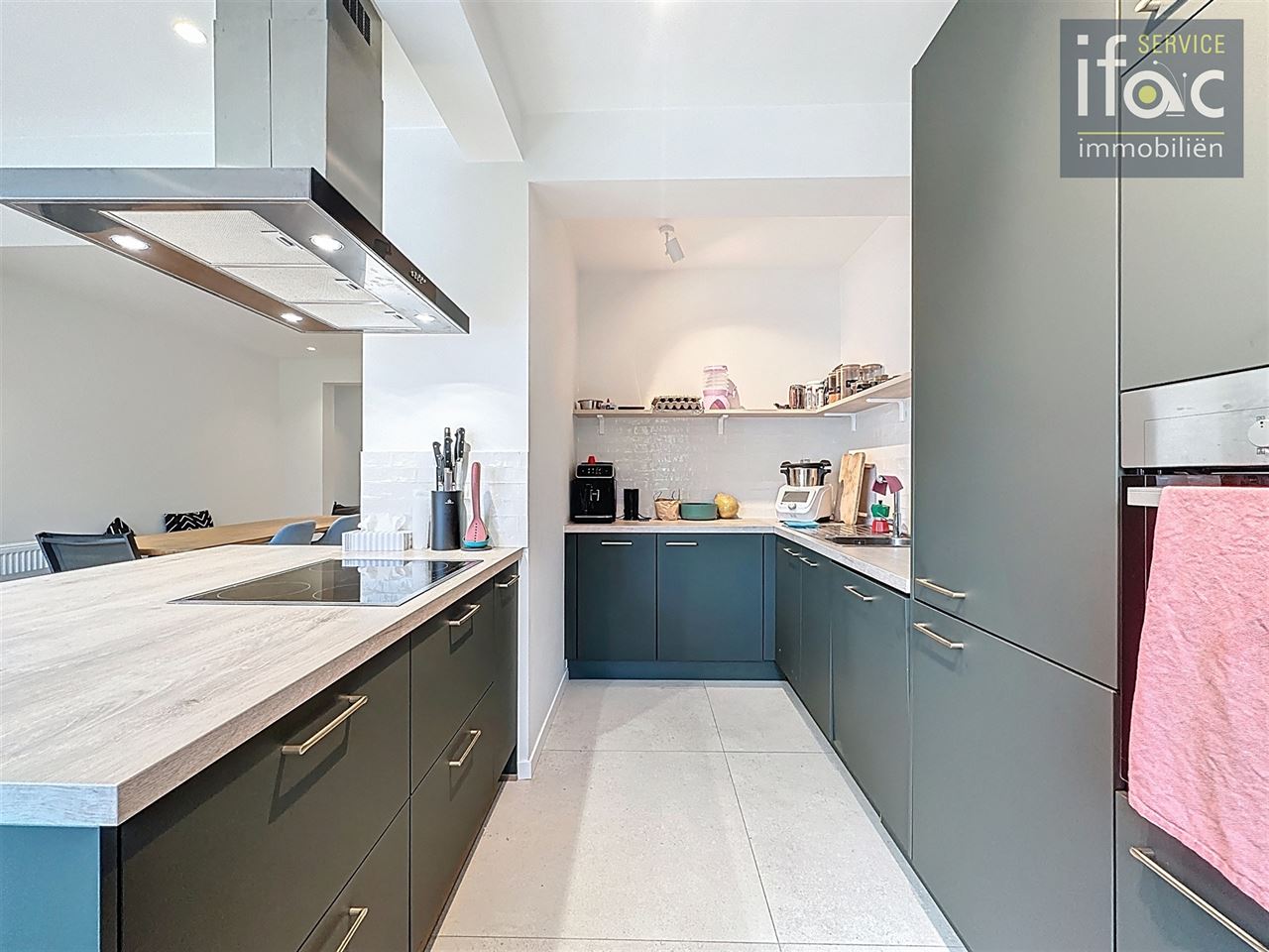 Fantastisch gerenoveerde rijwoning met 4 slaapkamers