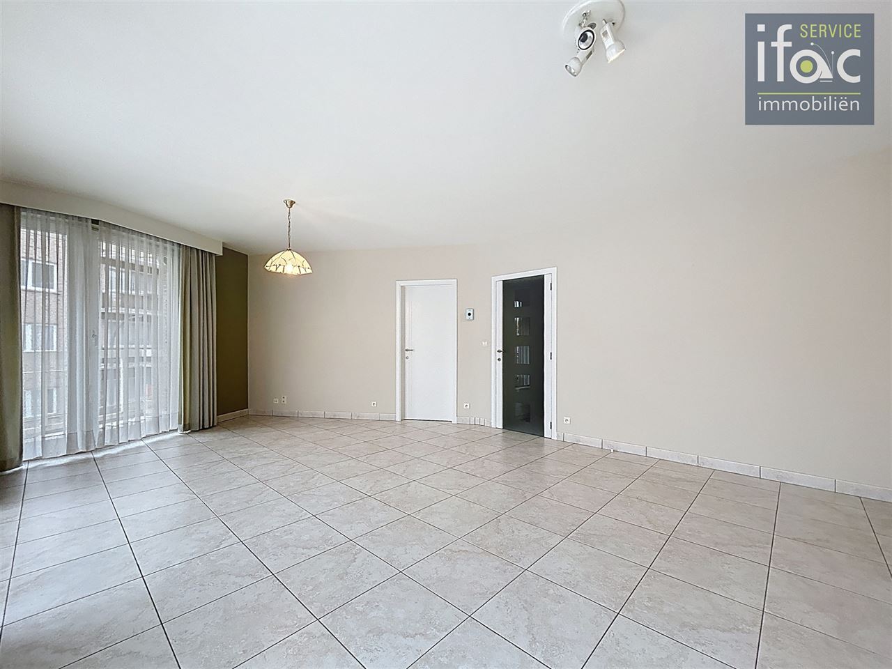 Uitstekend gelegen appartement met 2 slaapkamers