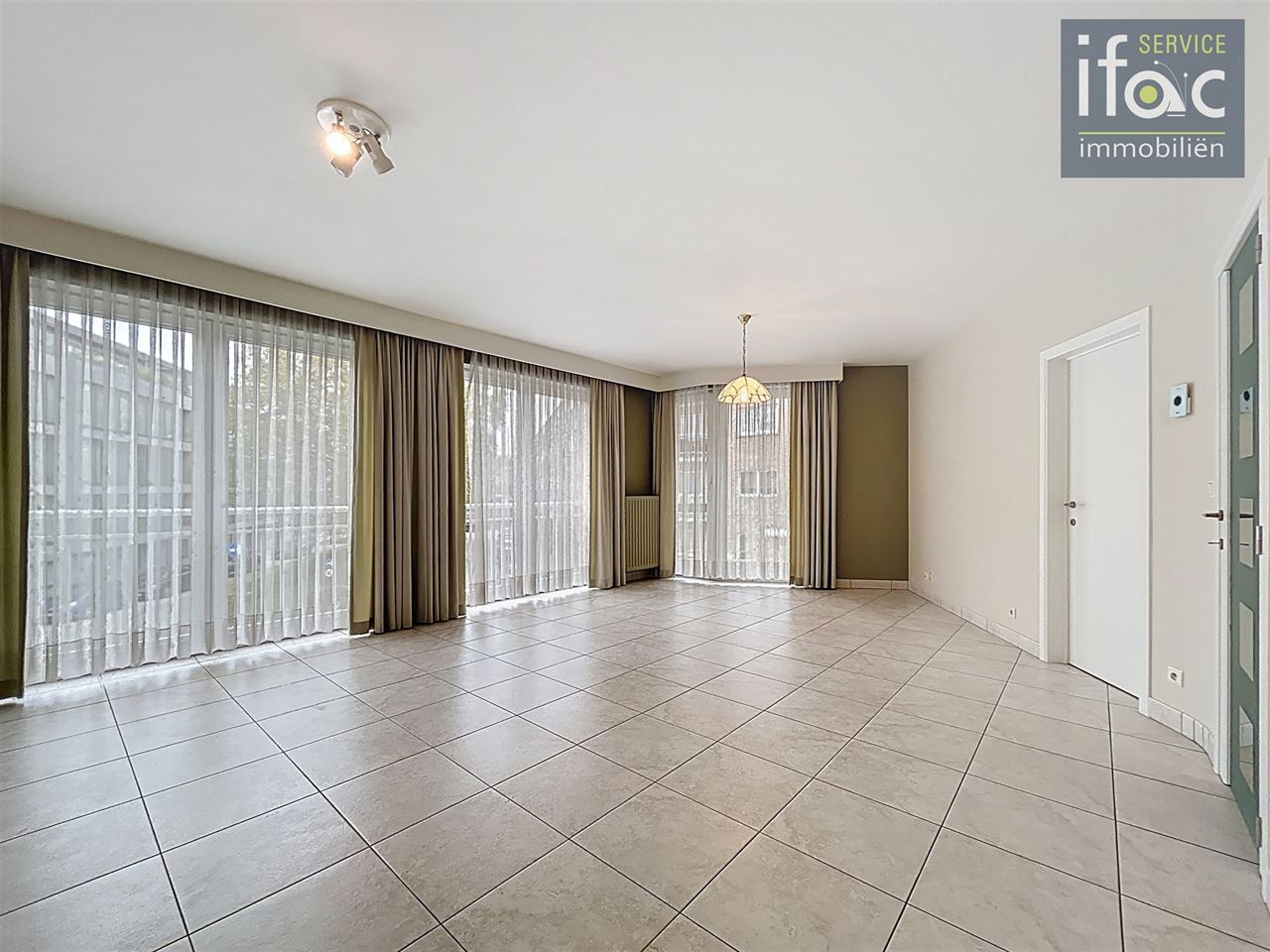 Uitstekend gelegen appartement met 2 slaapkamers