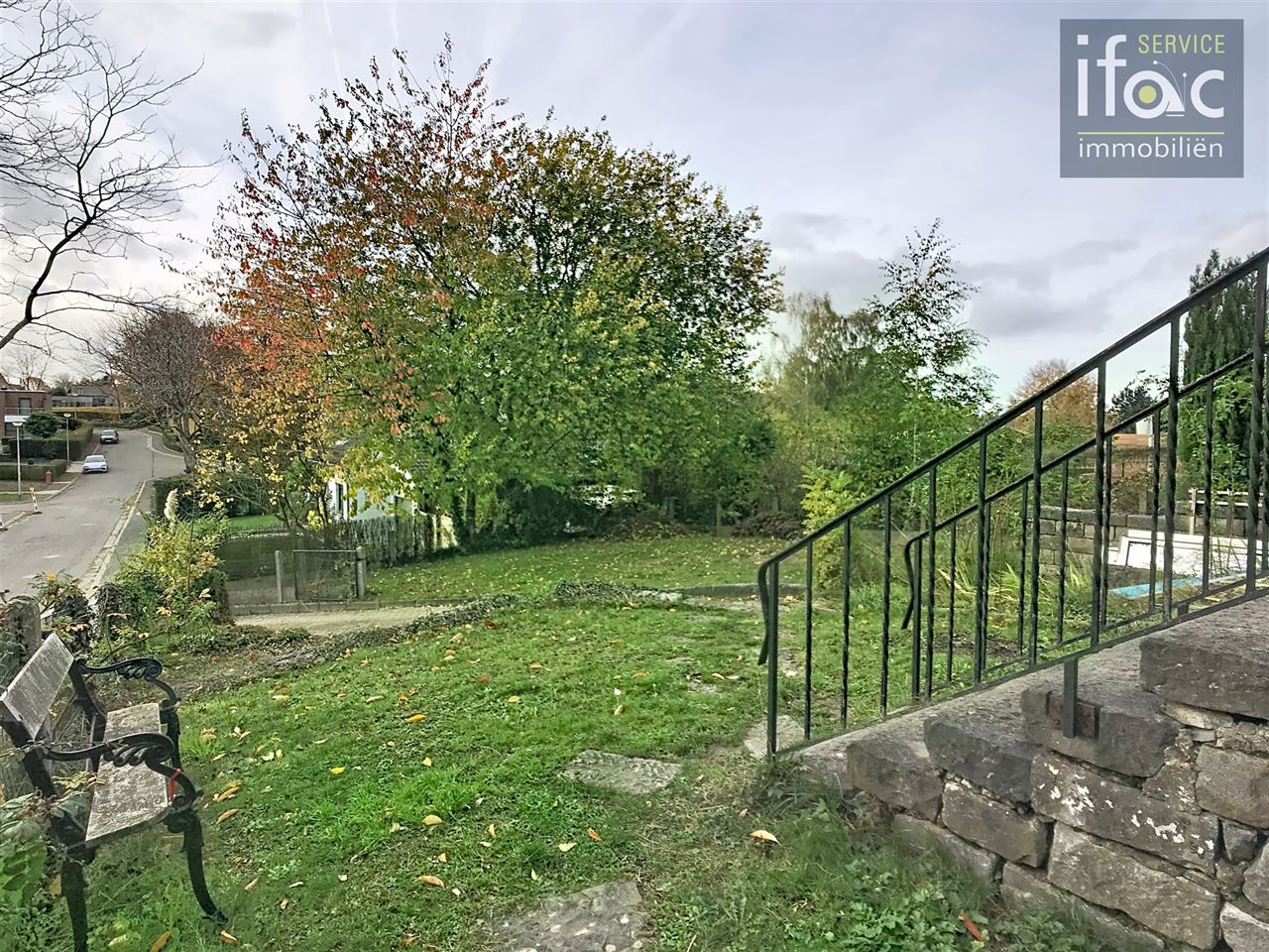 Huis met 4 slpks, 2 badk., tuin en garage