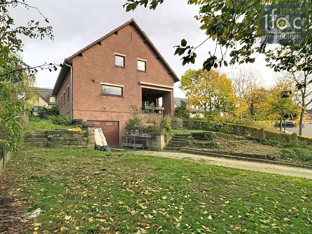 Huis met 4 slpks, 2 badk., tuin en garage