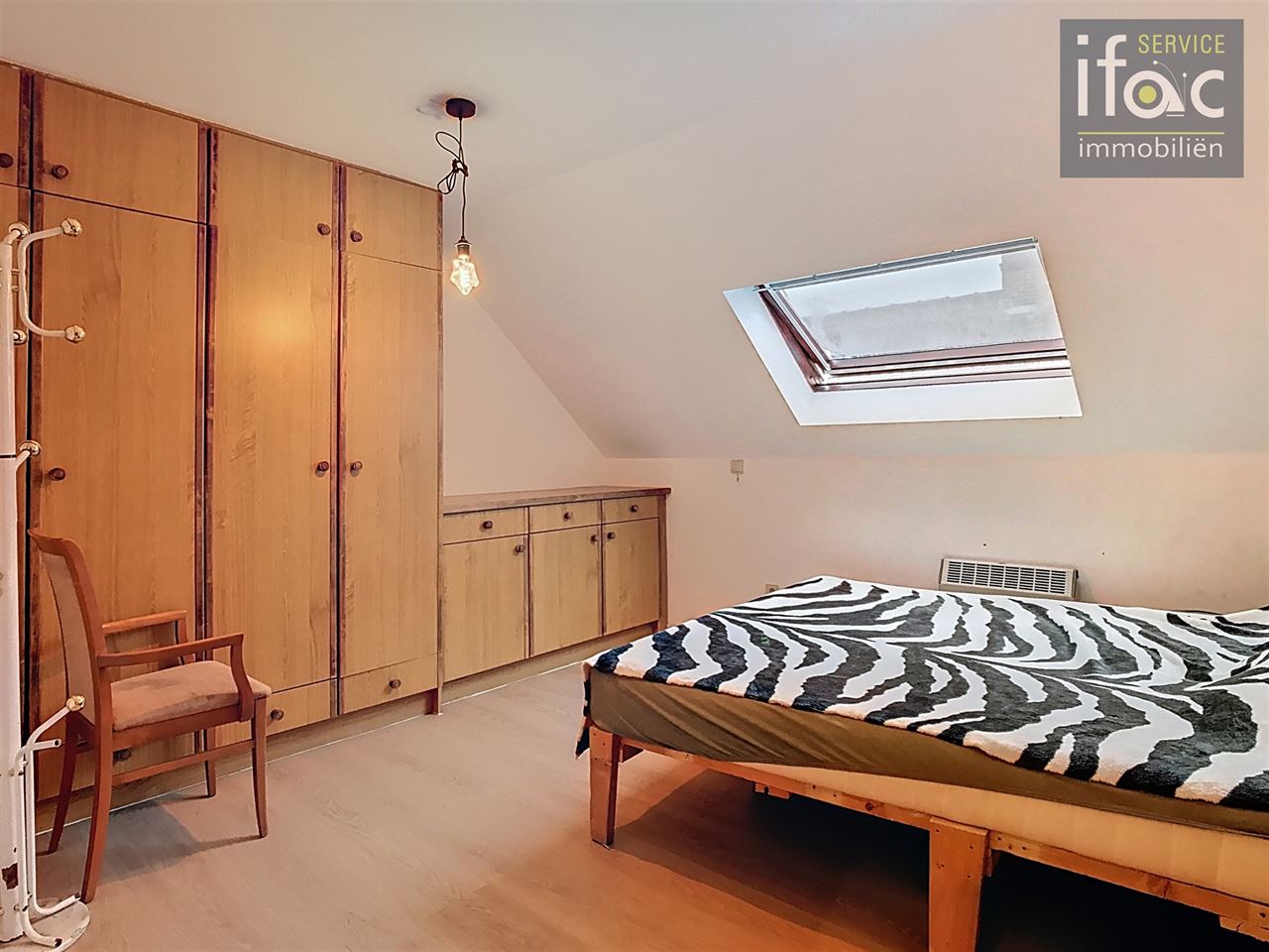 Huis met 4 slpks, 2 badk., tuin en garage