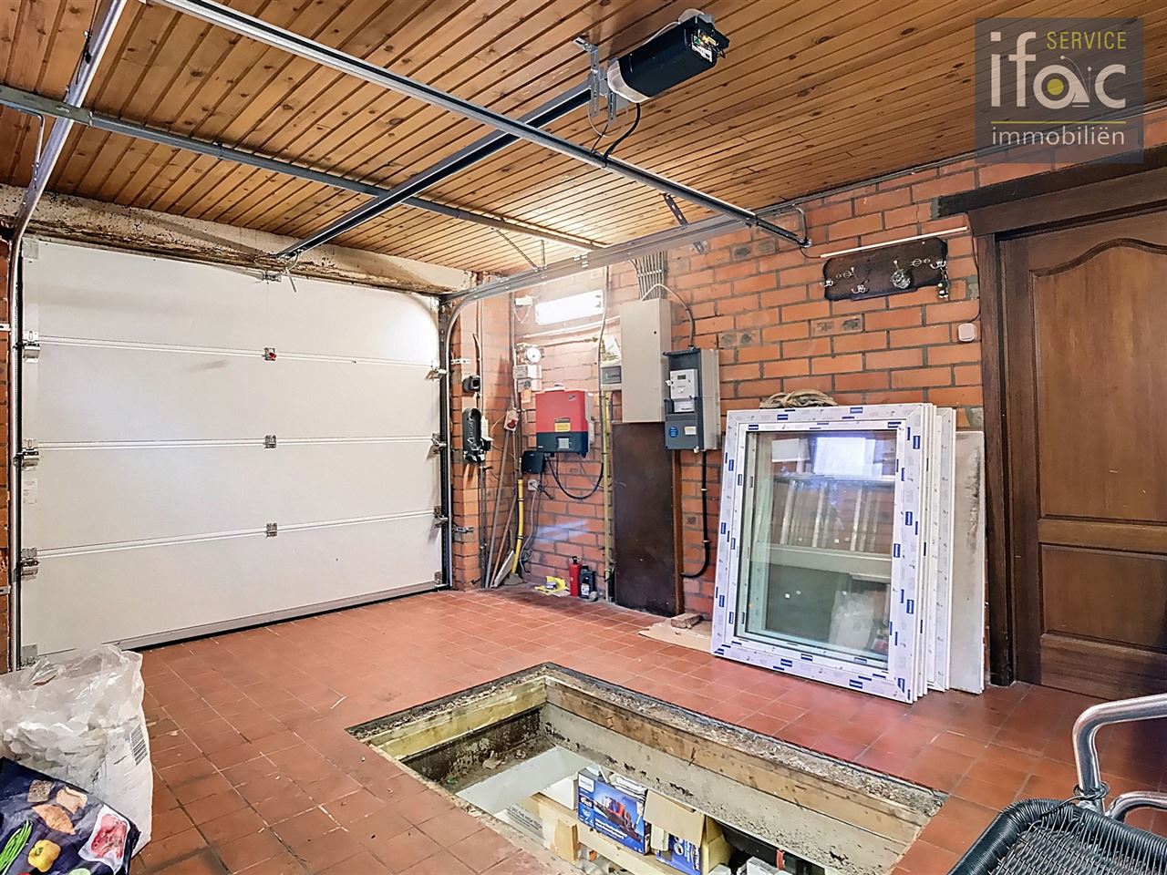 Huis met 4 slpks, 2 badk., tuin en garage