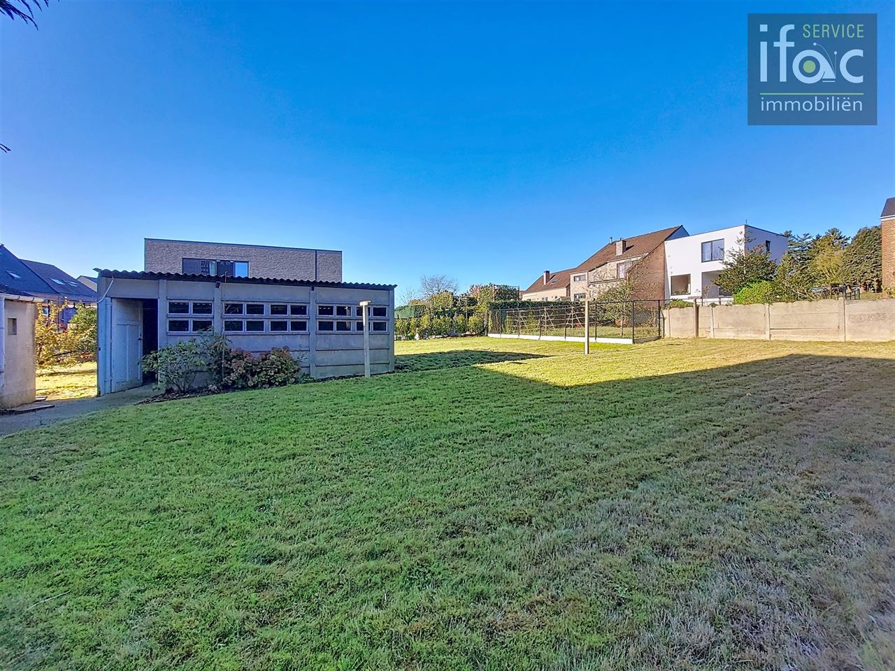 Fantastisch gelegen woning voor totaal renovatie op ±8a 18ca