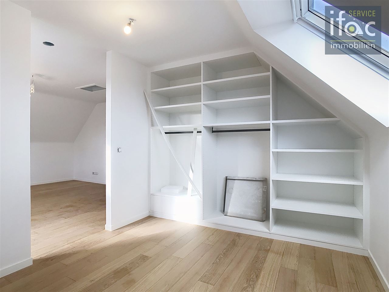 Nieuwbouwwoning met 4 slaapkamers, 2 badkamers en tuin.