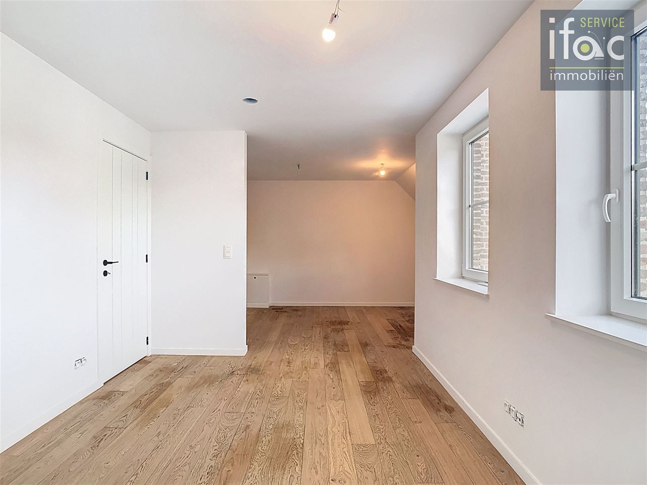 Nieuwbouwwoning met 4 slaapkamers, 2 badkamers en tuin.