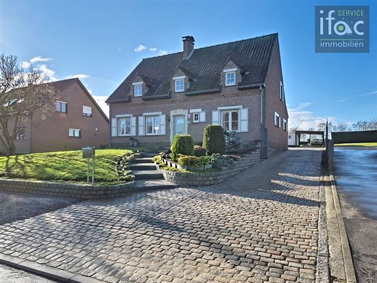 Unieke villa op 12 are met geweldig panoramisch zicht (ZW)