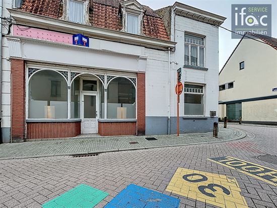 Handelspand met woonst op toplocatie in centrum Tervuren.