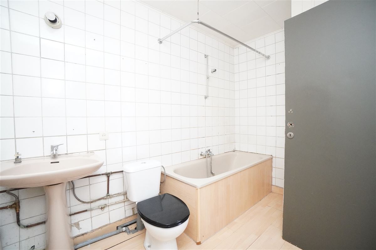 Remouchamps - à vendre - Rez commercial et duplex