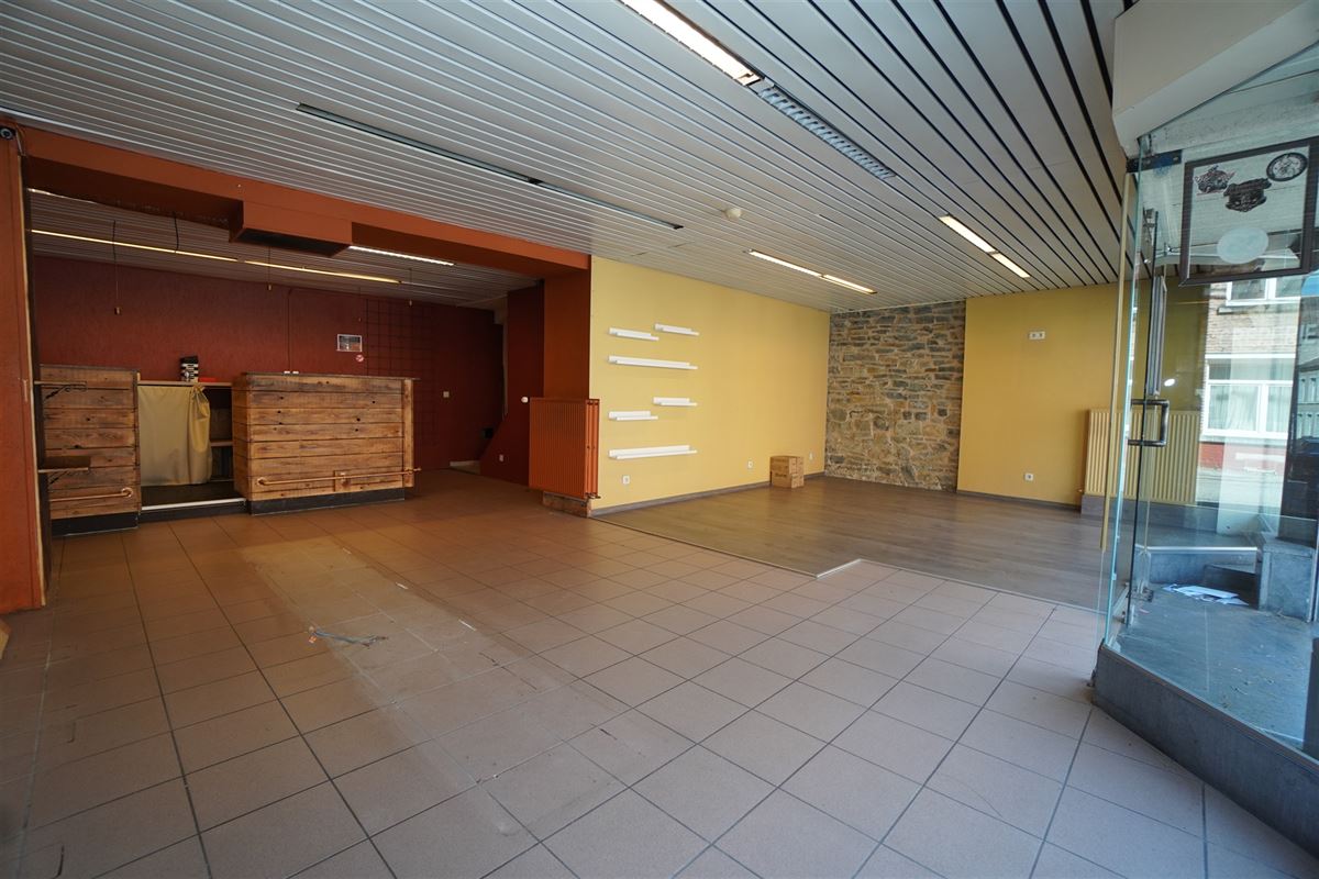 Remouchamps - à vendre - Rez commercial et duplex
