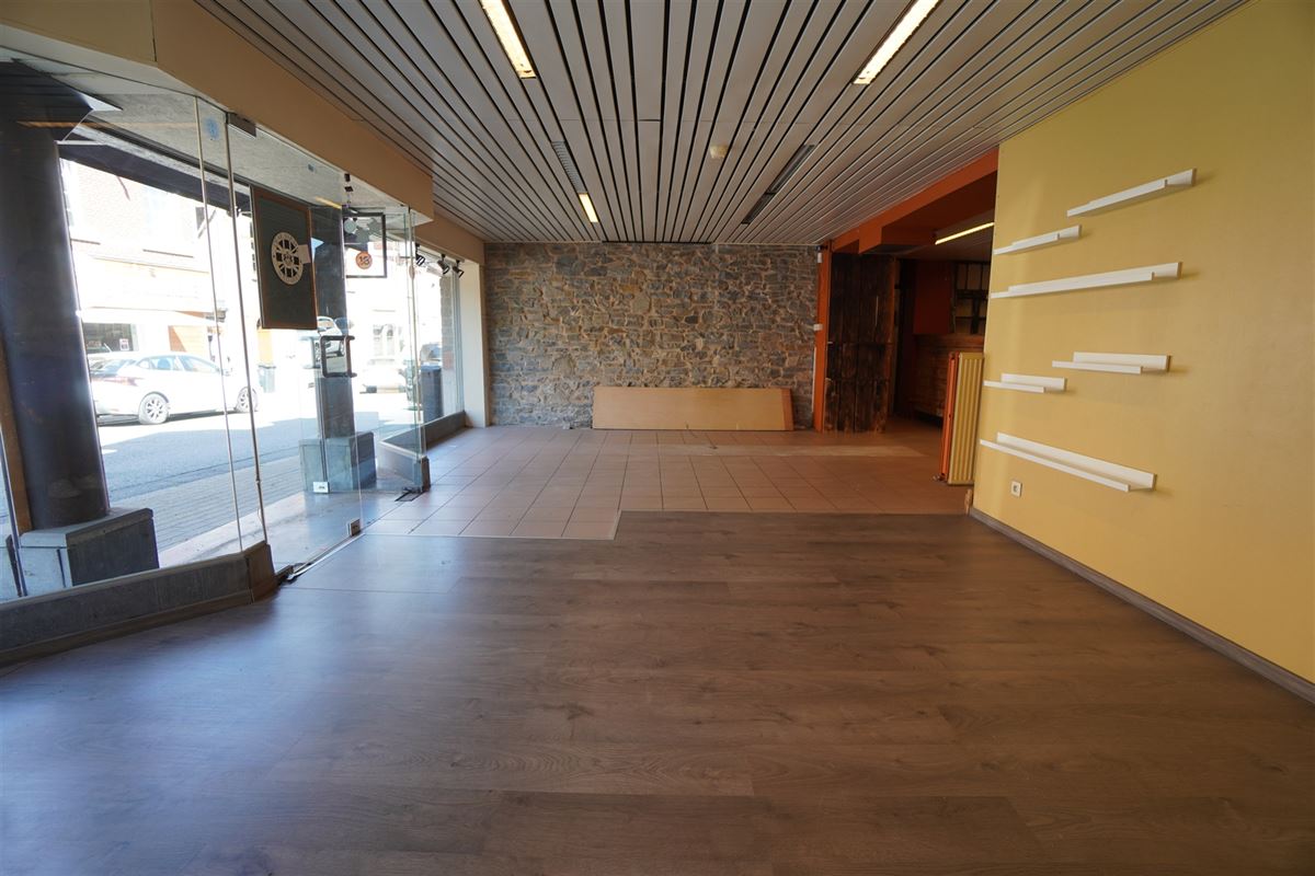 Remouchamps - à vendre - Rez commercial et duplex