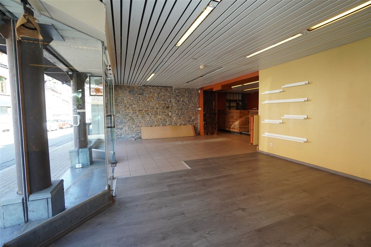 Remouchamps - à vendre - Rez commercial et duplex