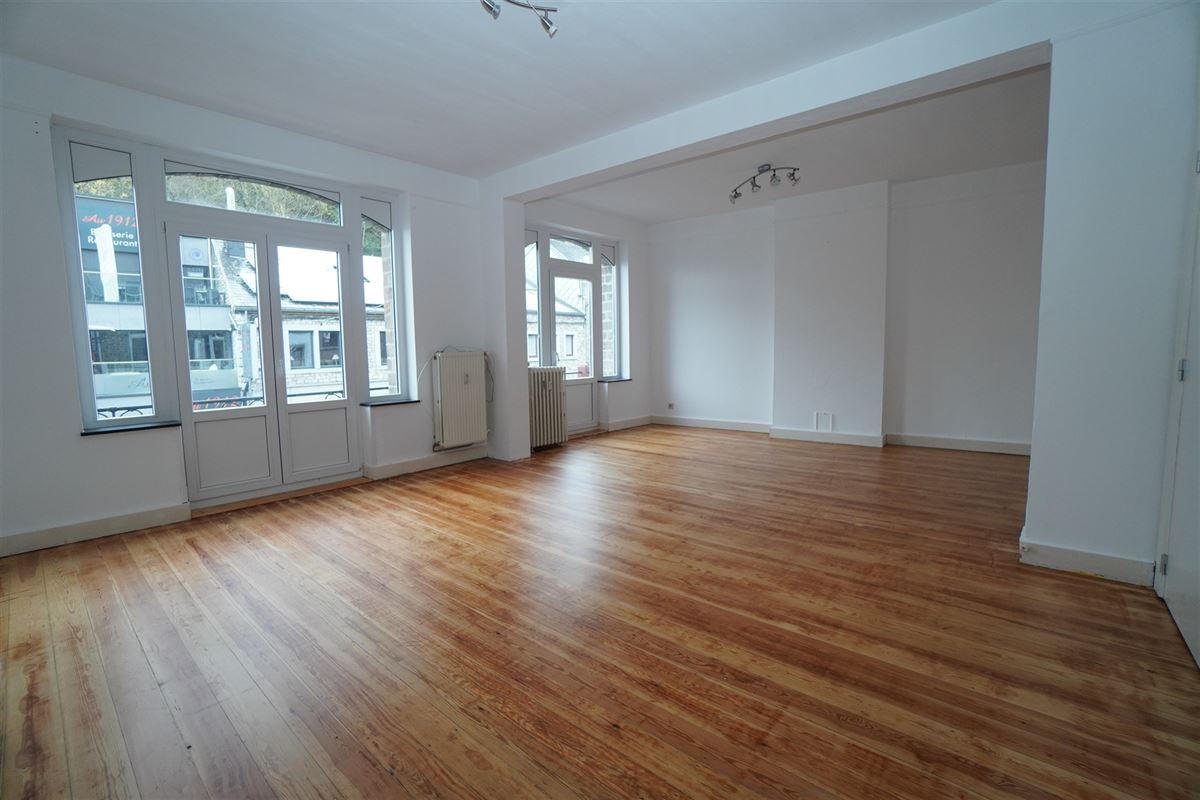 Remouchamps - Á Louer - Appartement deux chambres