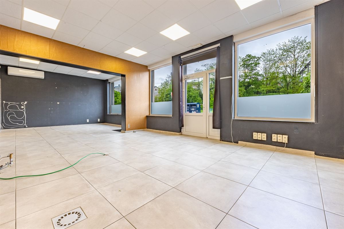 Hamoir - à vendre -Rez commercial et duplex avec jardin