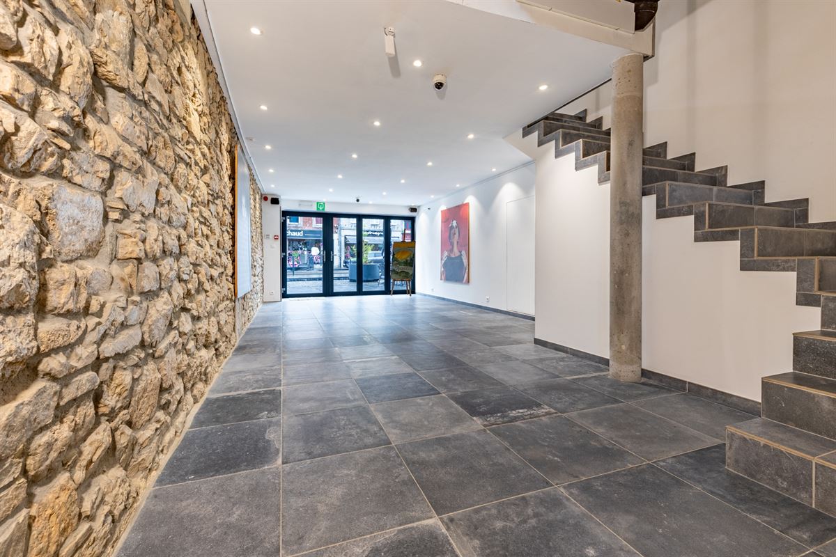 Aywaille-centre - Immeuble rénové à usage commercial/professionnel