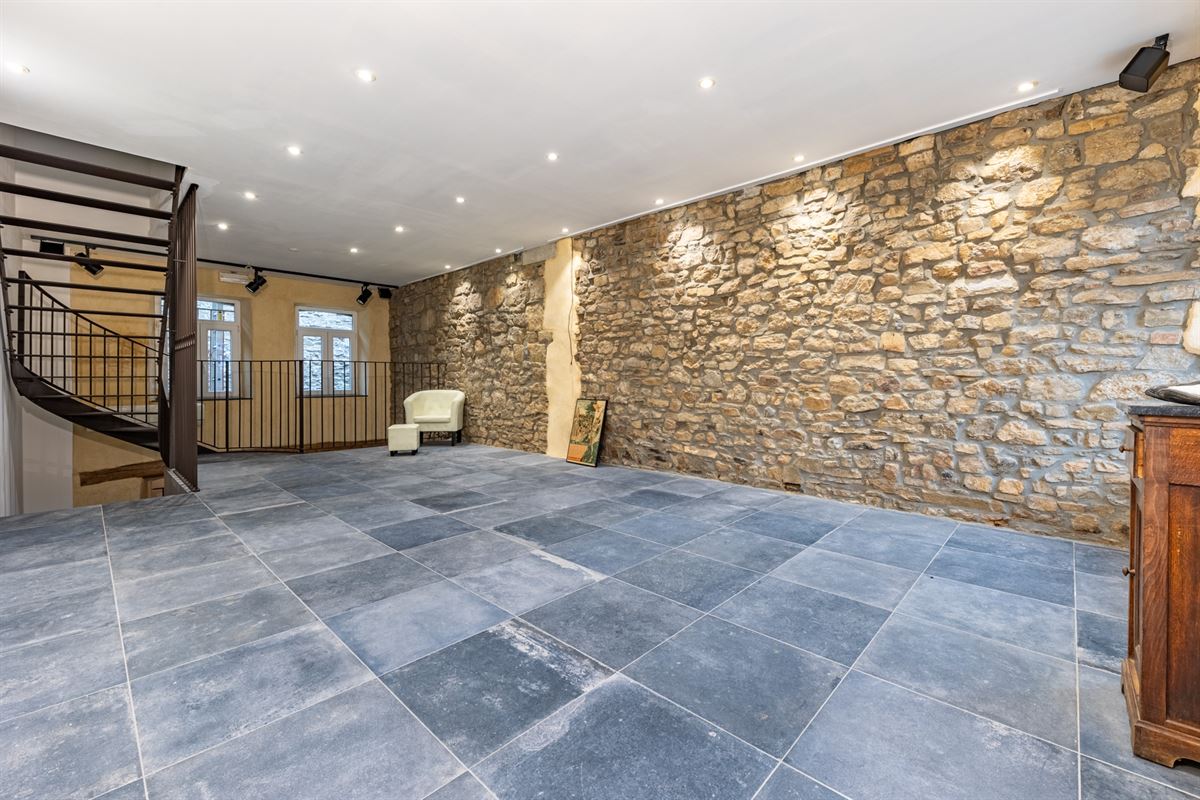 Aywaille-centre - Immeuble rénové à usage commercial/professionnel