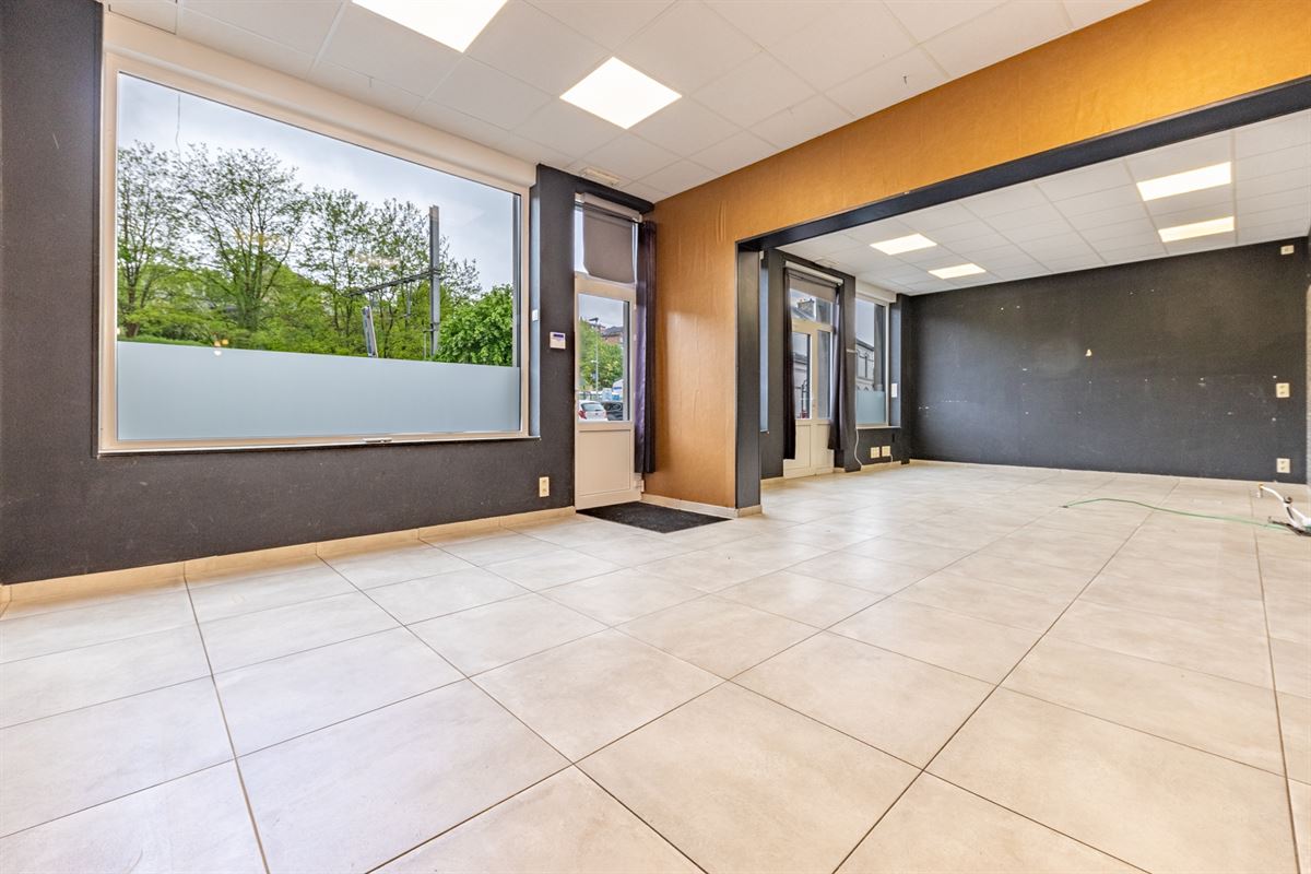 Hamoir - à vendre -Rez commercial et duplex avec jardin