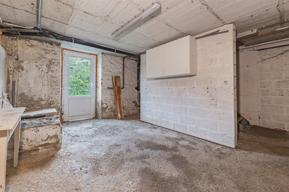 Hamoir - à vendre -Rez commercial et duplex avec jardin