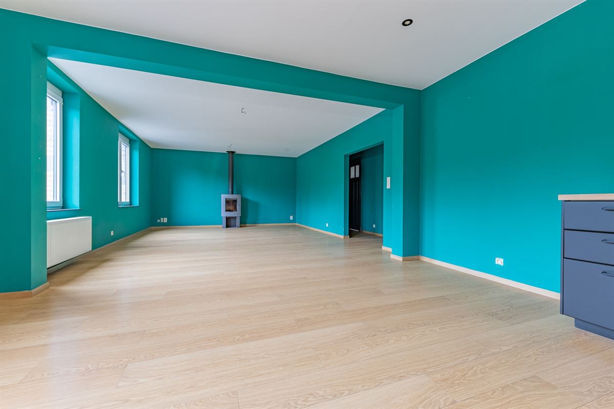 Hamoir - à vendre -Rez commercial et duplex avec jardin