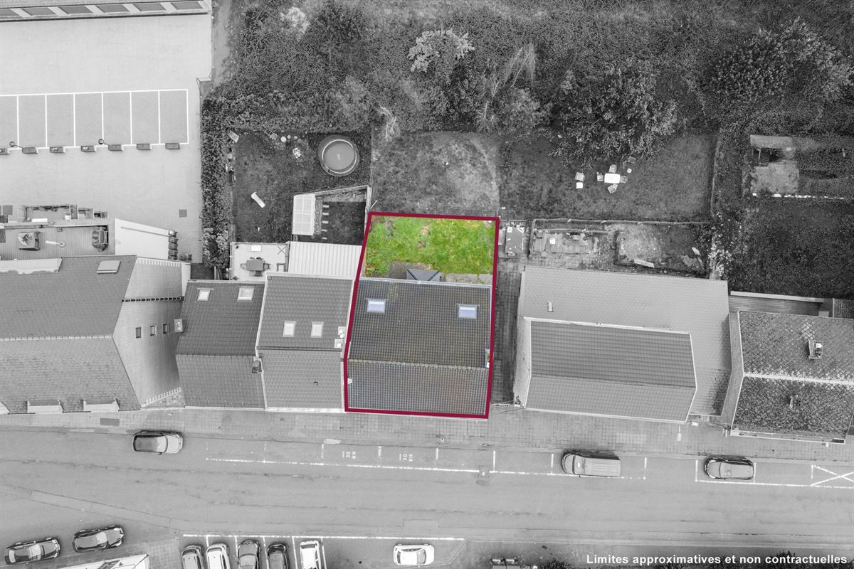 Hamoir - à vendre -Rez commercial et duplex avec jardin