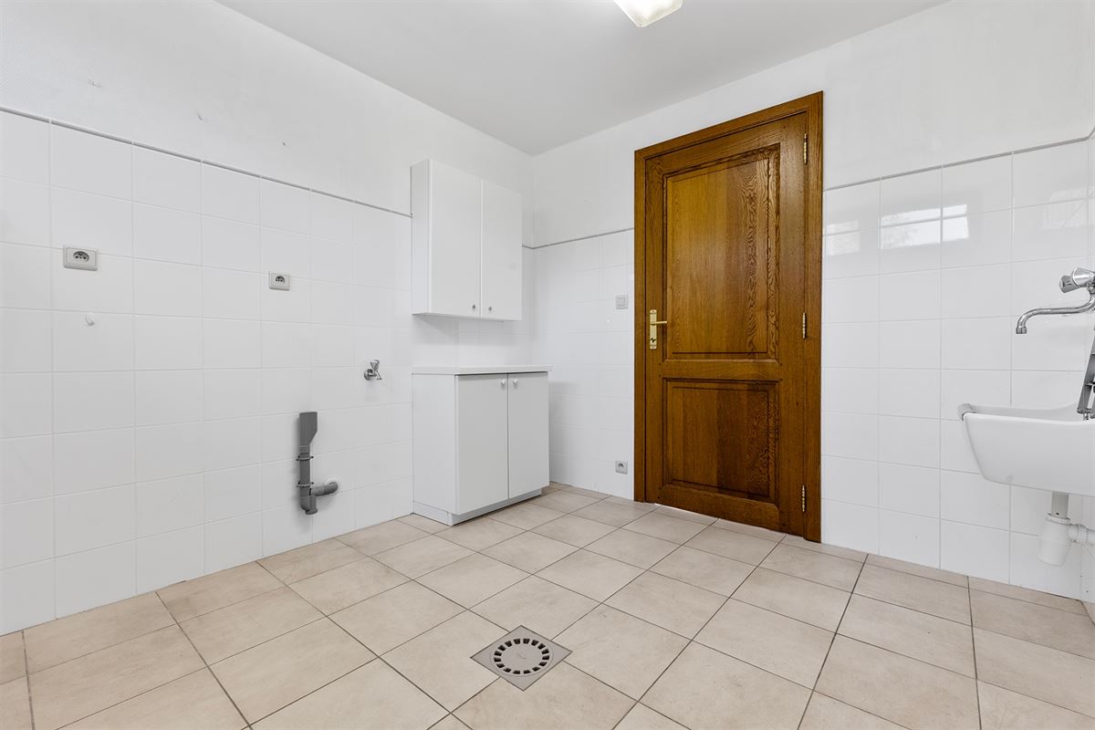 Maison plain pied - 5 chambres - Hogne