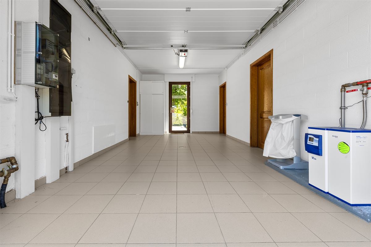 Maison plain pied - 5 chambres - Hogne