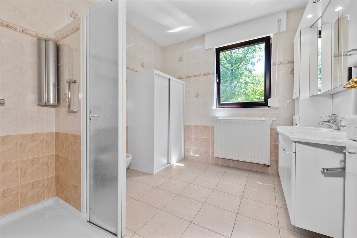 Maison plain pied - 5 chambres - Hogne