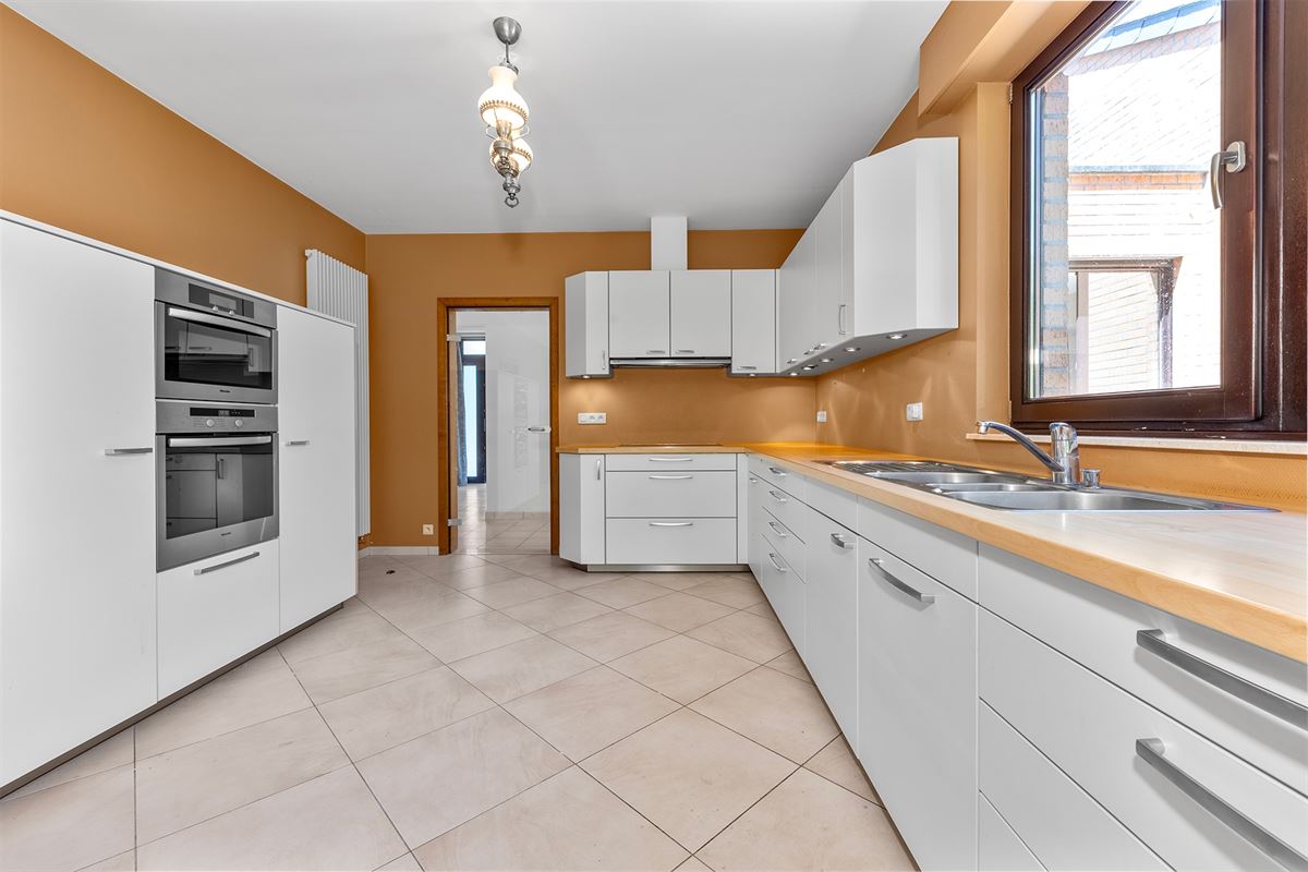 Maison plain pied - 5 chambres - Hogne