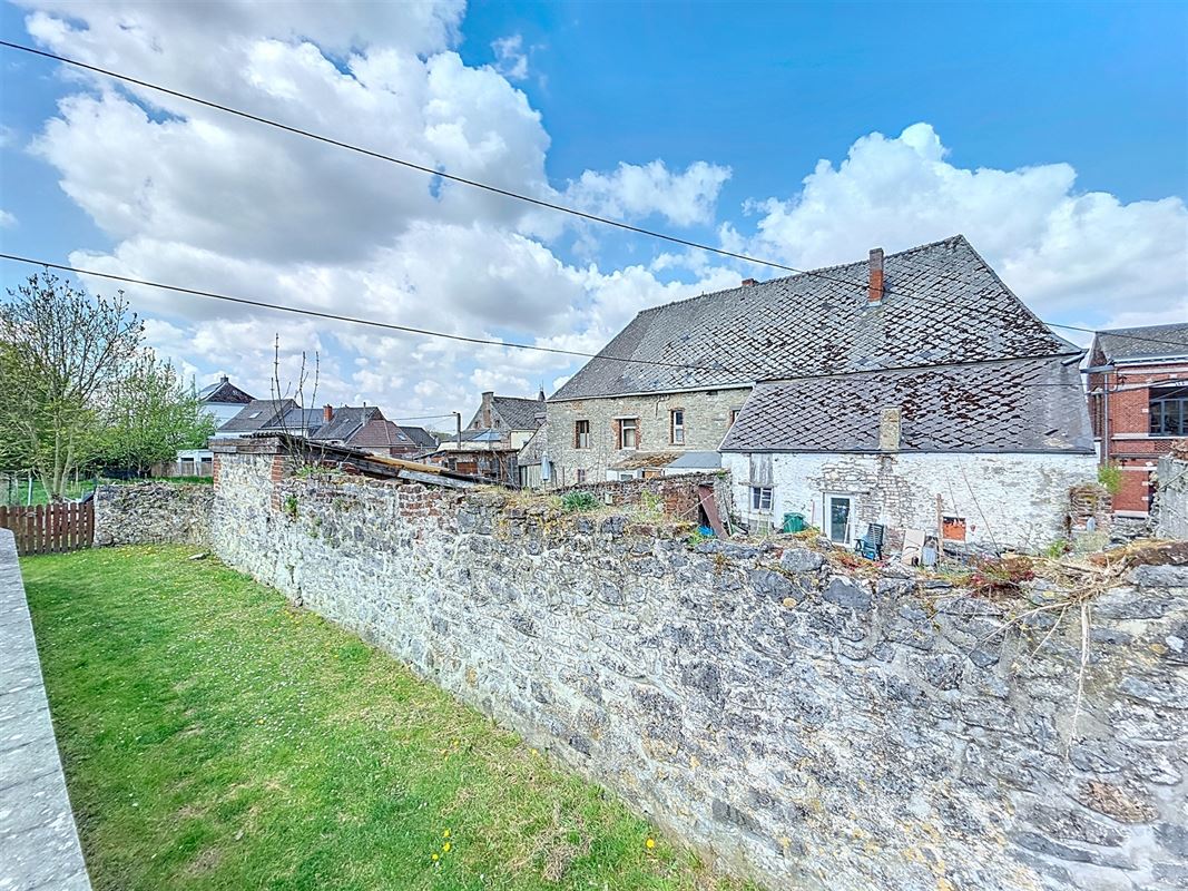 Spacieuse maison de rangée à rénover