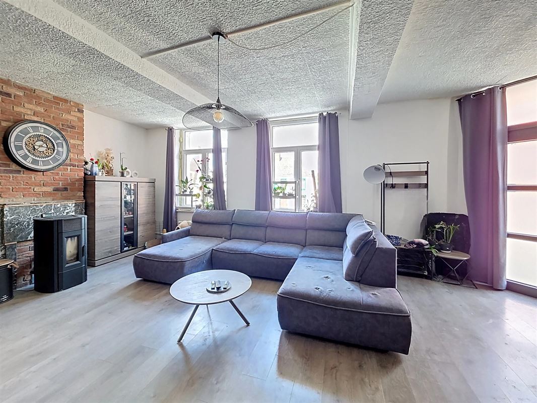 Maison 3 façades partiellement rénovée avec jardin