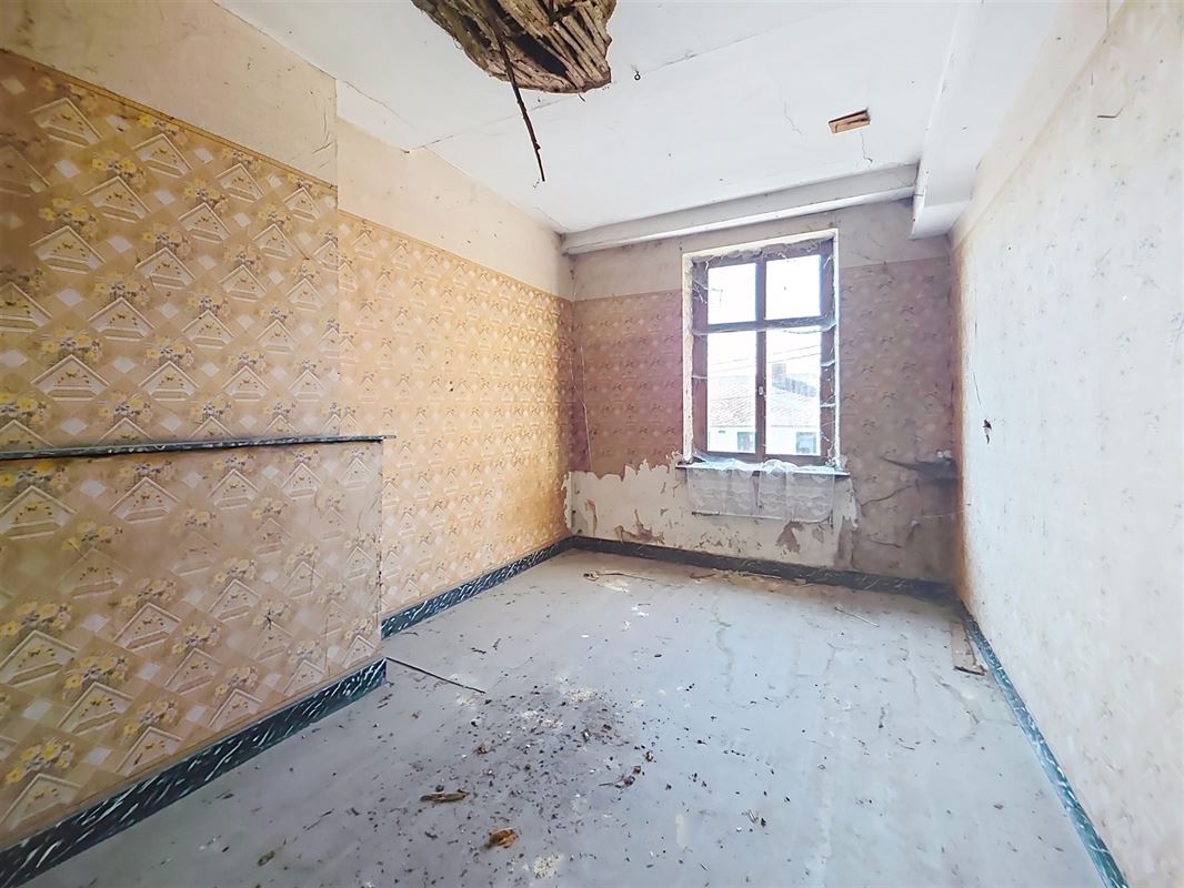 Spacieuse maison de rangée à rénover