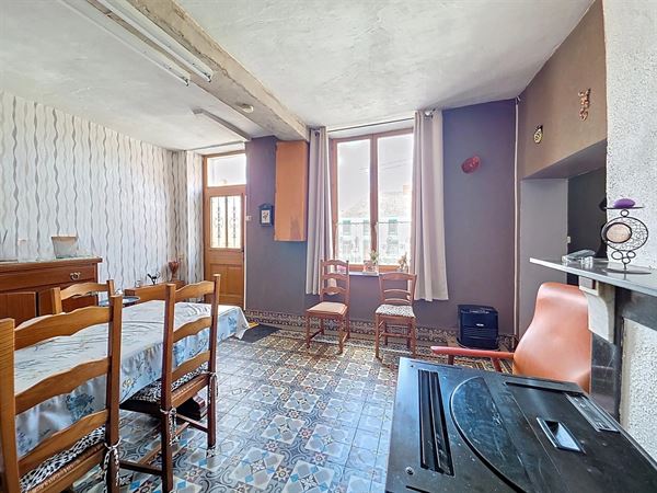 Spacieuse maison de rangée à rénover