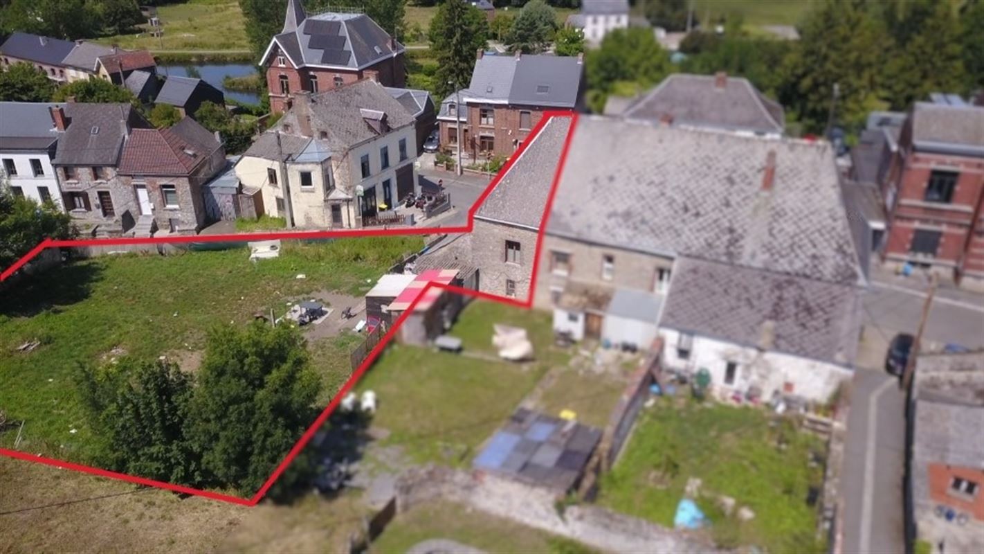 Maison 3 façades avec jardin à rénover complètement 
