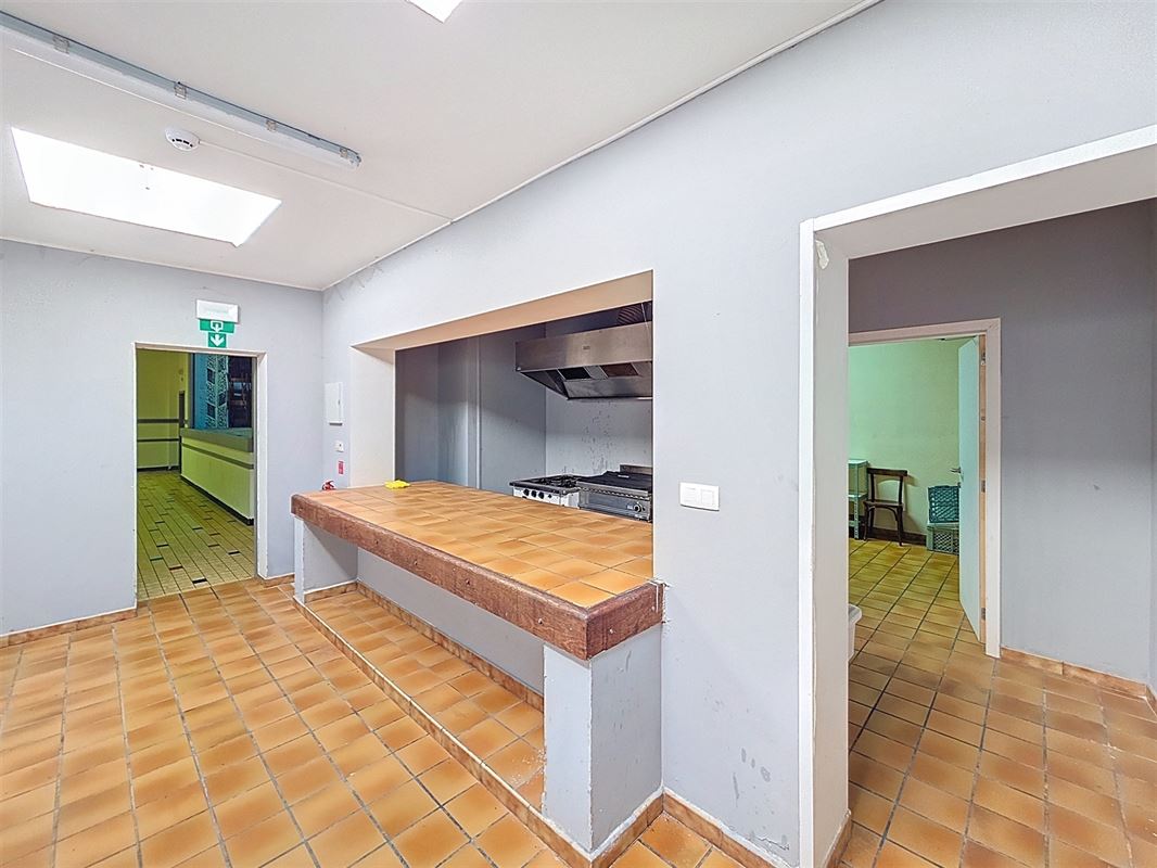 Ensemble immobilier polyvalent