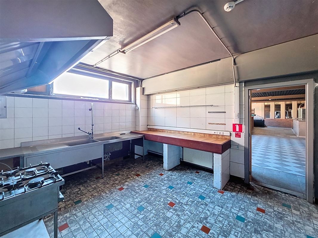 Ensemble immobilier polyvalent