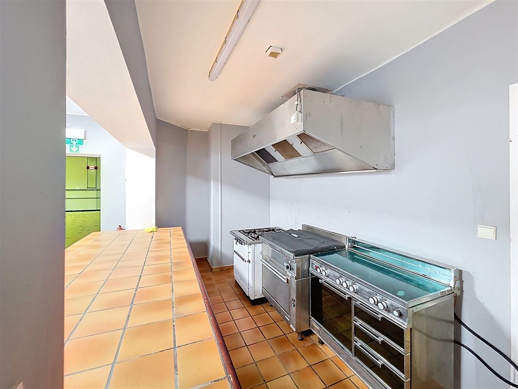 Ensemble immobilier polyvalent