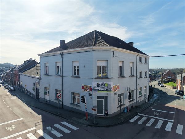 Ensemble immobilier polyvalent