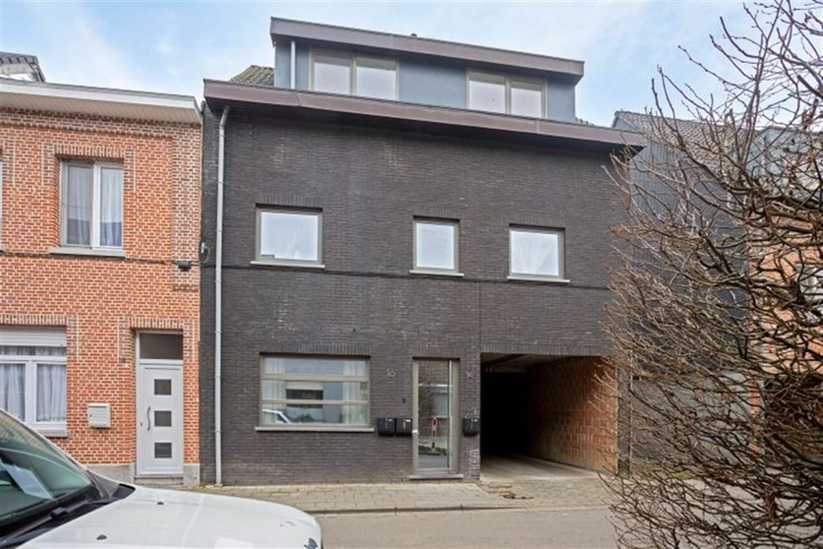 Instapklaar appartement met 2 slaapkamers en groot terras. 