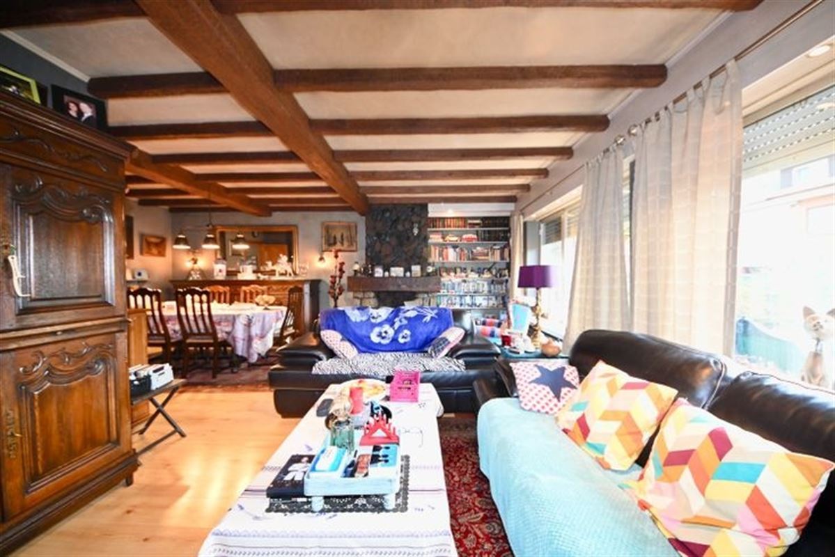 Te renoveren laagbouw met 3 slaapkamers, tuin en garage. 