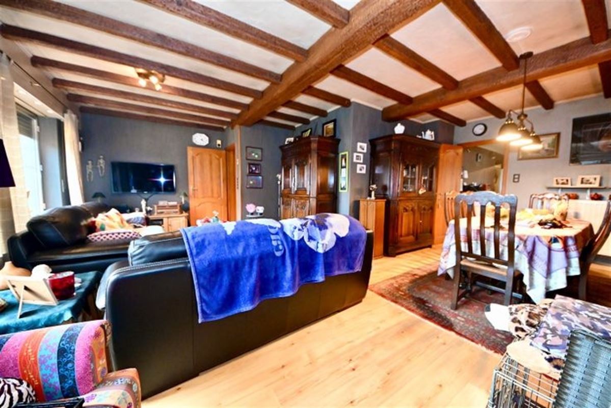 Te renoveren laagbouw met 3 slaapkamers, tuin en garage. 