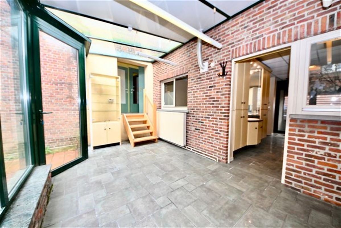 Te renoveren woning met 3 slaapkamers.